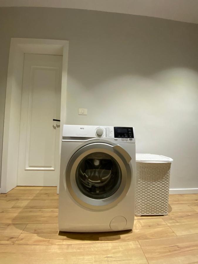 Lucas Downtown Apartment Tirana Bagian luar foto